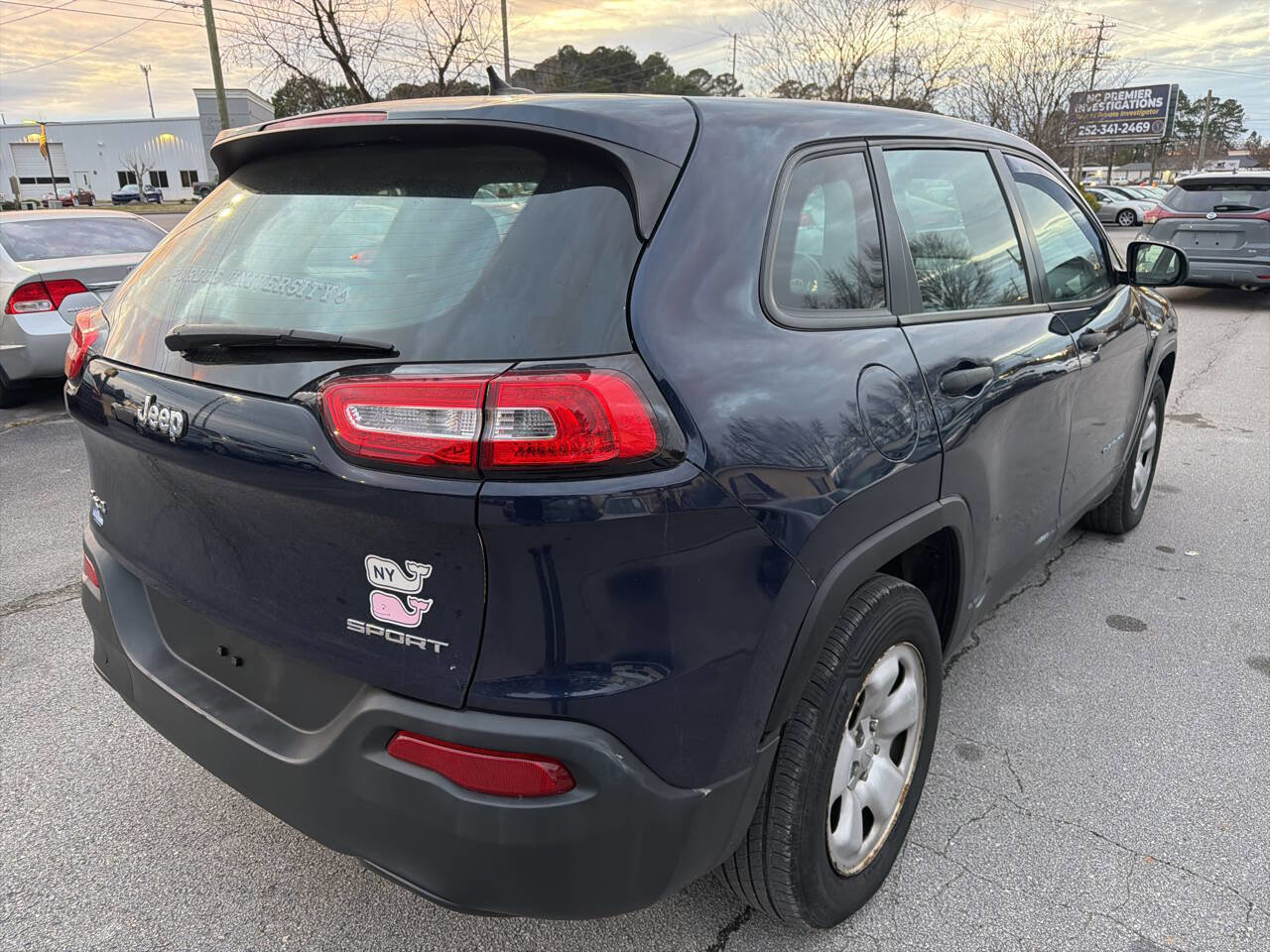 Used 2014 Jeep Cherokee Sport w/ Cold Weather Group AWD/4WD image 6