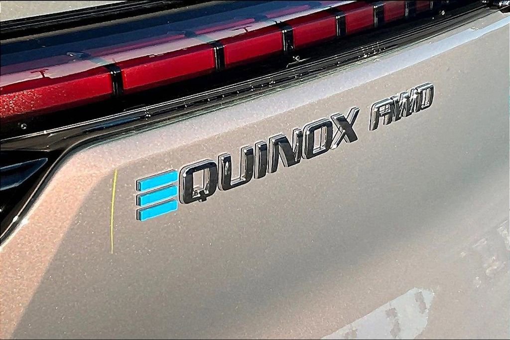 New 2026 Chevrolet Equinox EV LT w/ LPO, All-Weather Mat Package AWD/4WD image 11