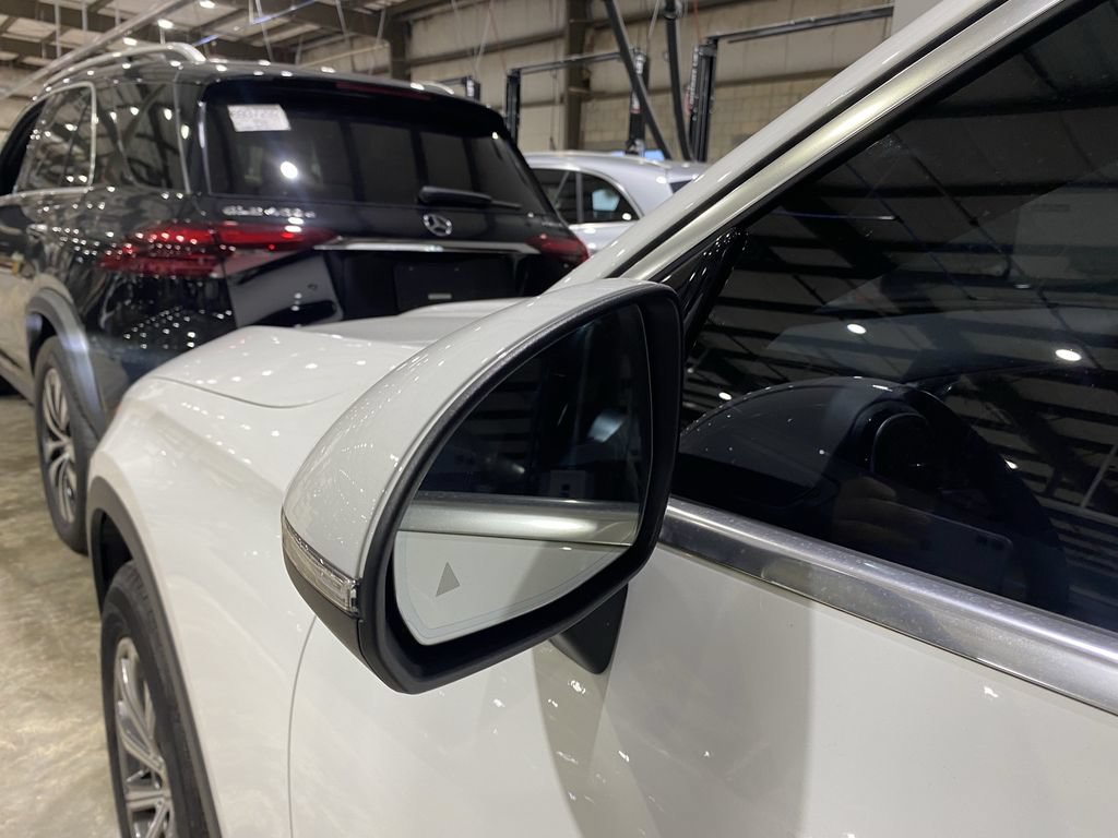 Certified 2023 Mercedes-Benz GLC 300 image 18