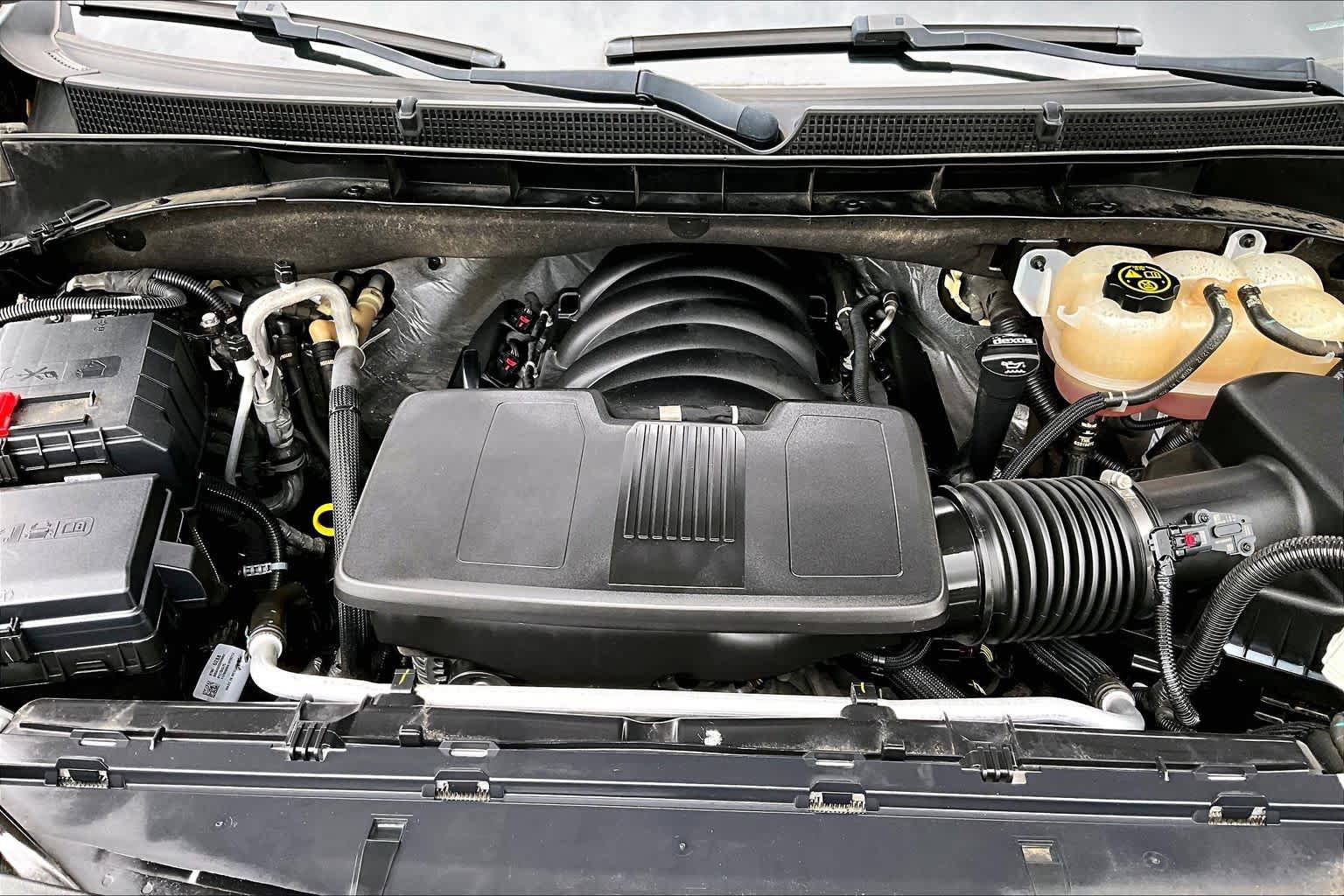 Used 2023 GMC Yukon Denali RWD image 32