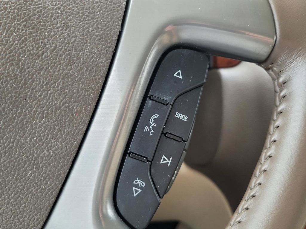 Used 2011 Chevrolet Silverado 1500 LTZ w/ LTZ White Diamond Edition image 31