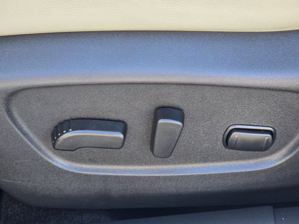 Used 2022 Nissan Rogue Sport SL AWD/4WD image 23