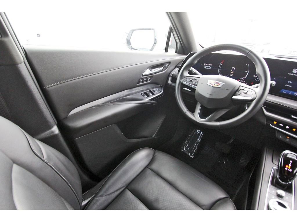 Used 2024 Cadillac XT4 Premium Luxury w/ Active Safety Package image 8