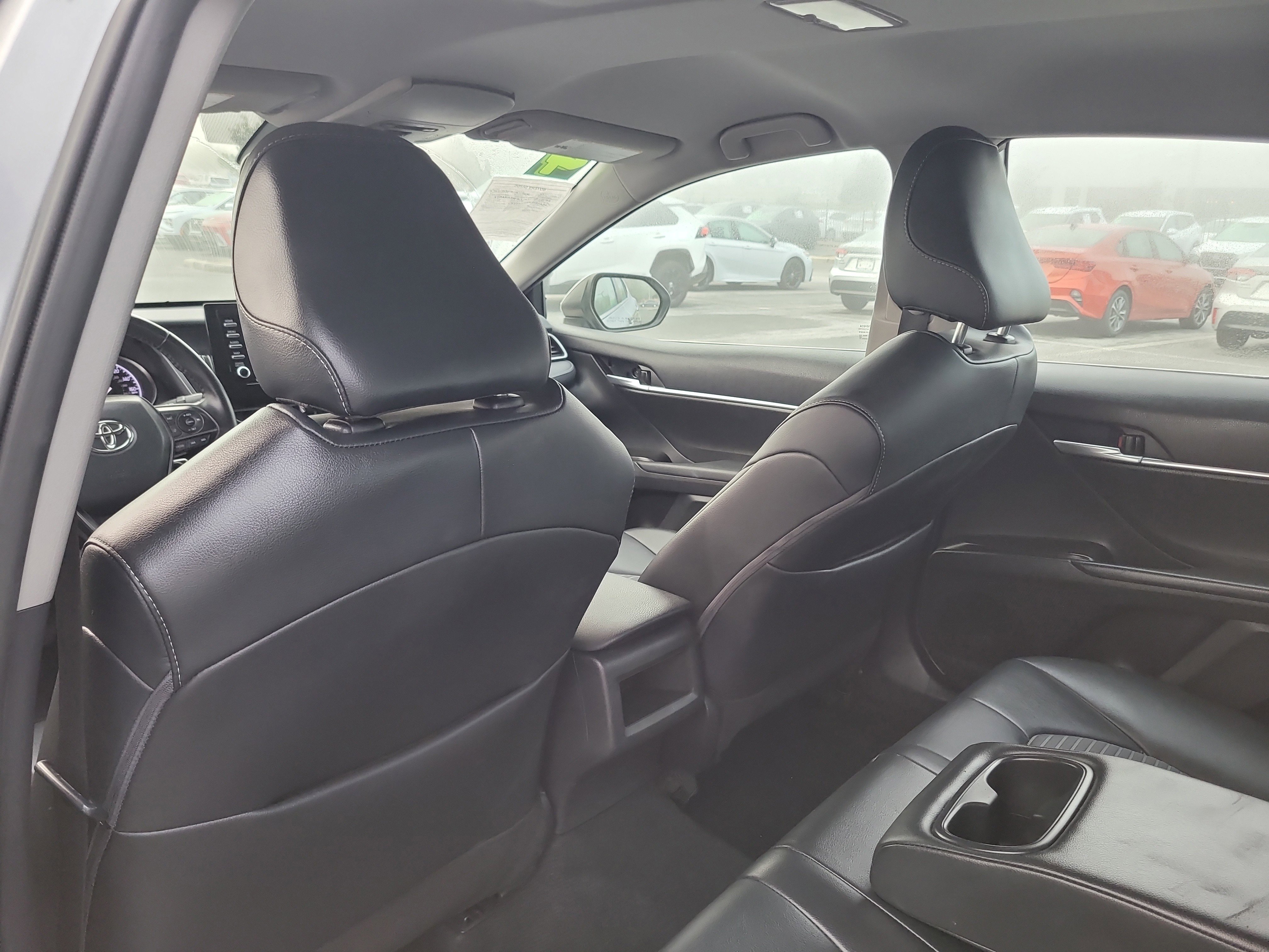 Used 2024 Toyota Camry SE image 12