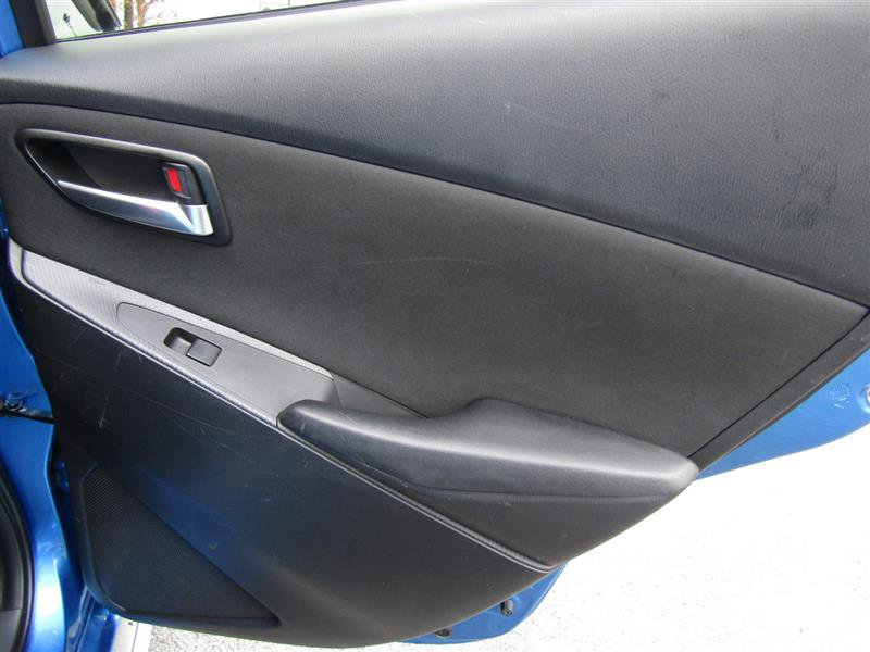 Used 2017 Toyota Yaris iA image 31