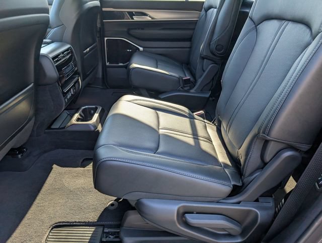 New 2026 Jeep Grand Wagoneer Limited w/ Premium Group II AWD/4WD image 26