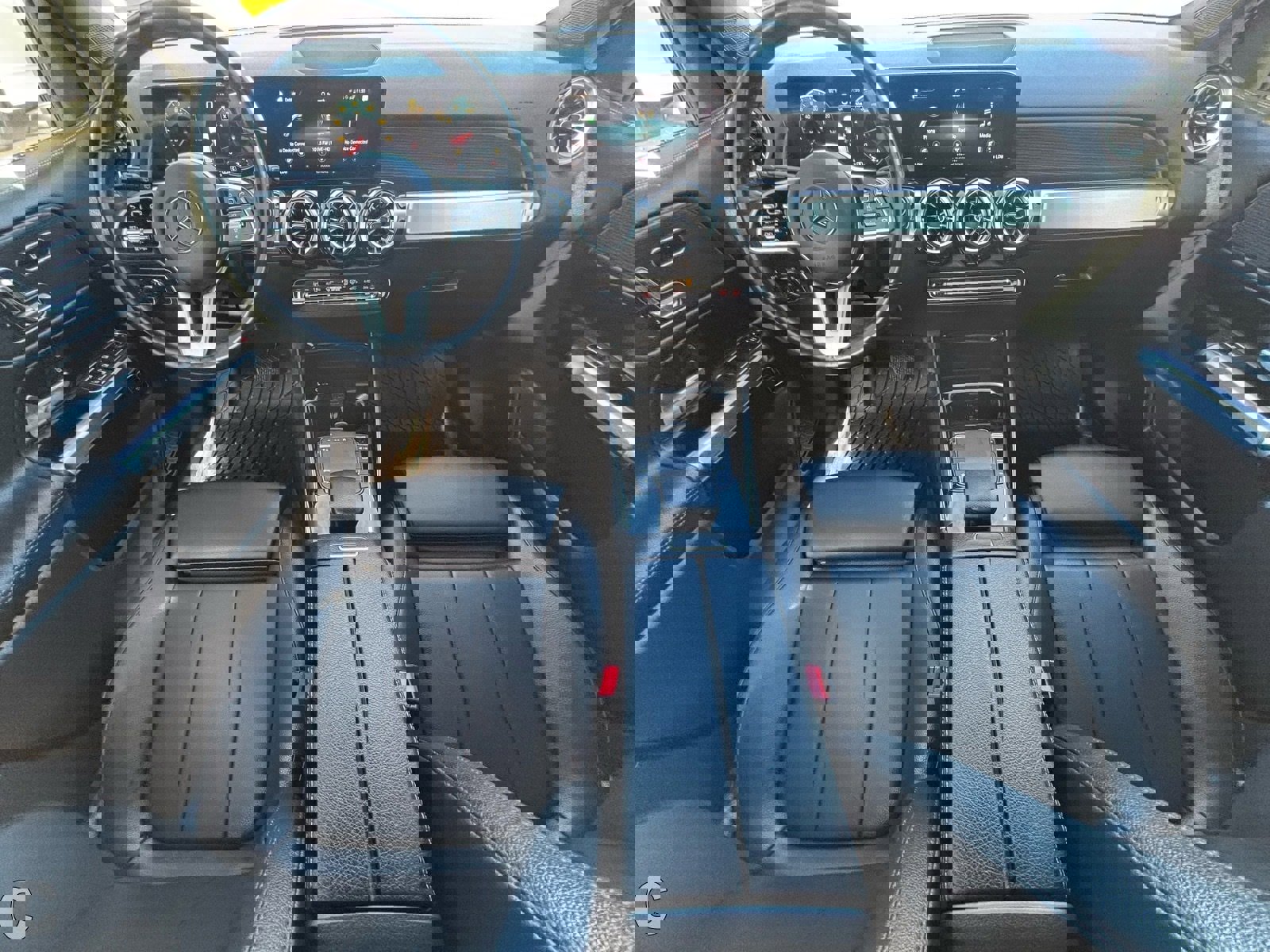 Used 2023 Mercedes-Benz GLB 250 image 26