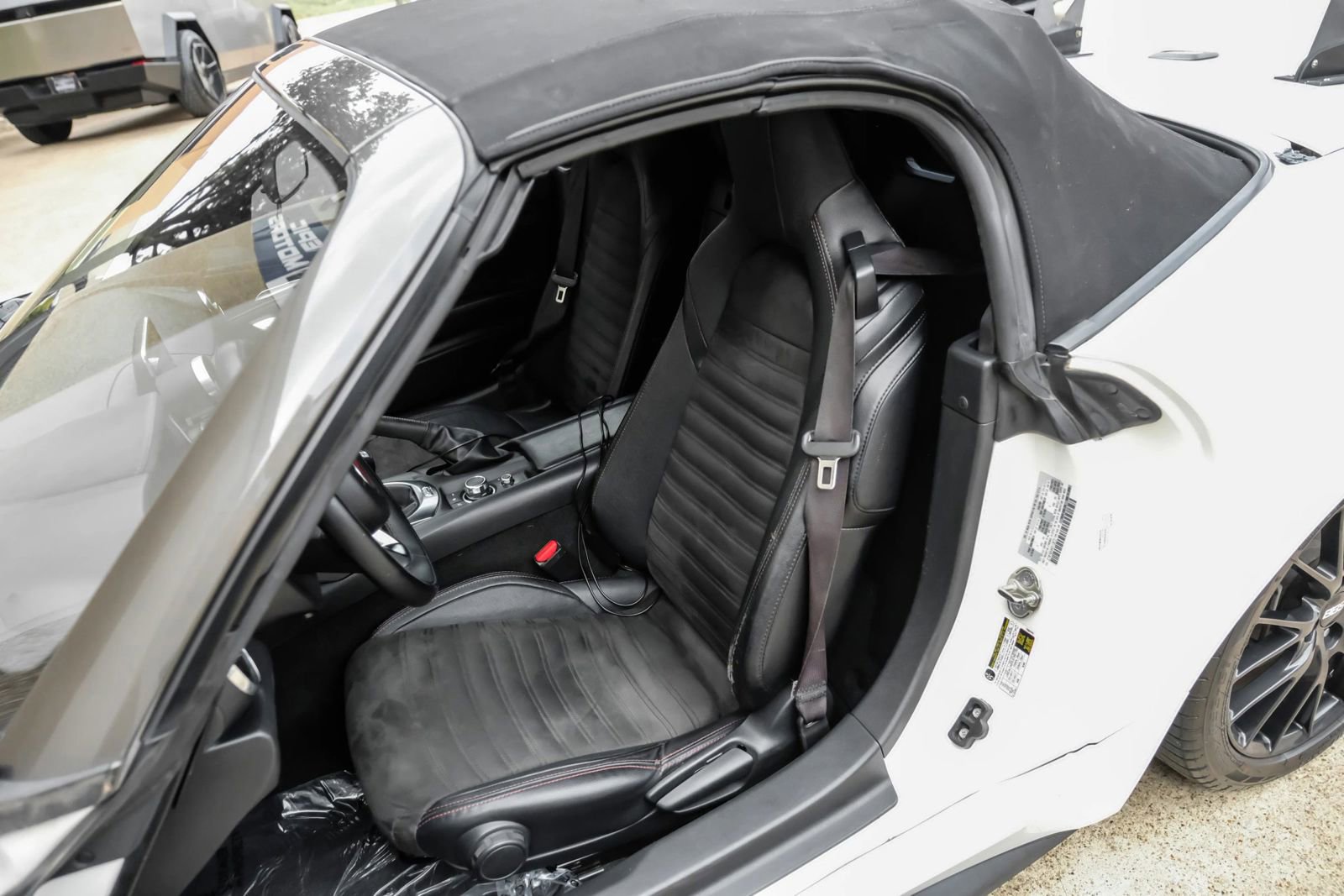 Used 2017 FIAT 124 Spider RWD image 27