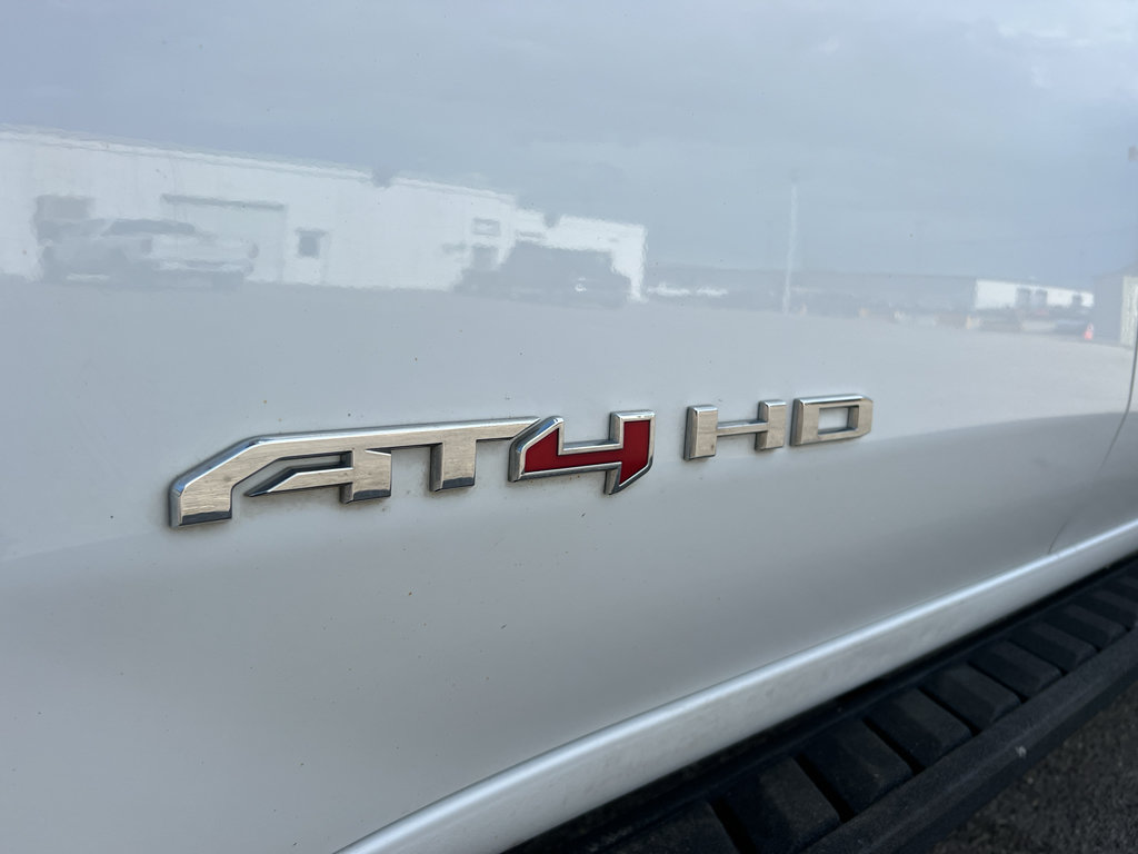 Certified 2022 GMC Sierra 3500 AT4 w/ AT4 Preferred Package AWD/4WD image 17