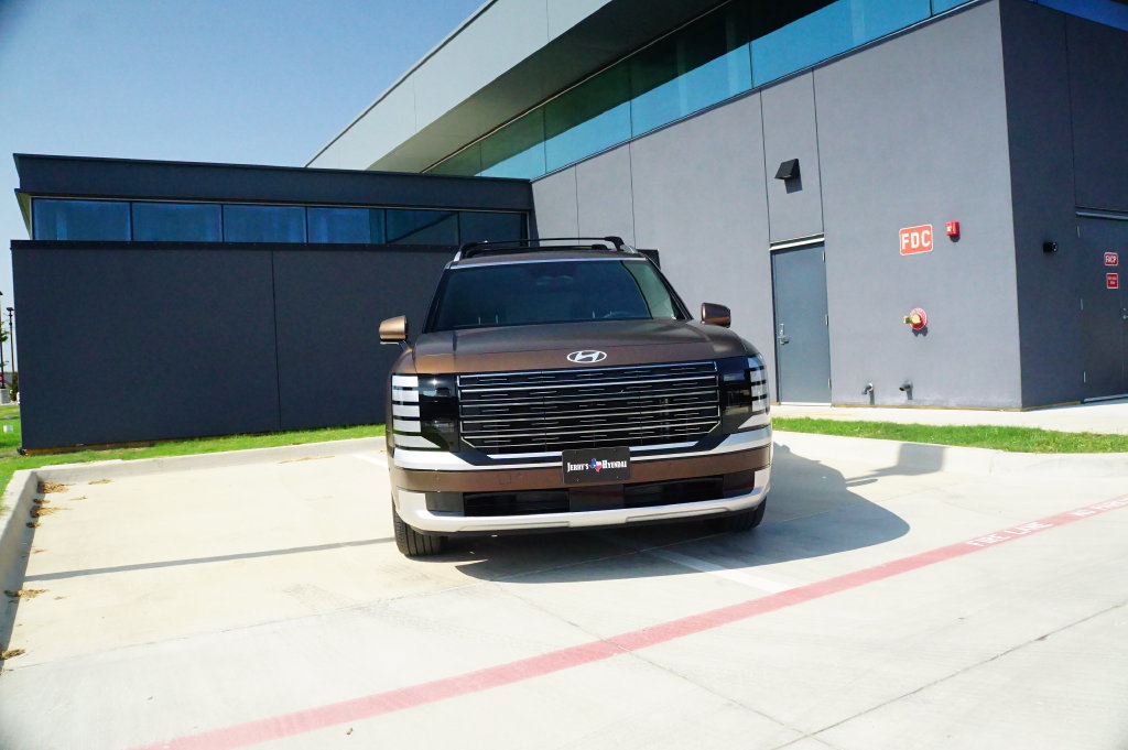 New 2026 Hyundai Palisade Calligraphy FWD image 2