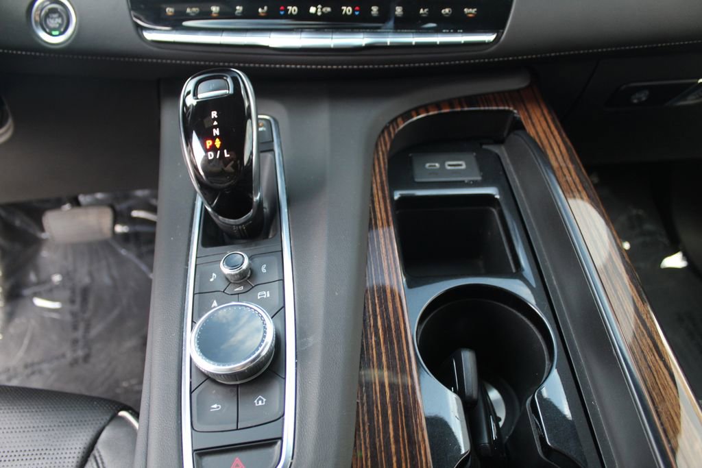 Used 2021 Cadillac Escalade ESV Premium Luxury w/ Driver Assist Tech Package image 15