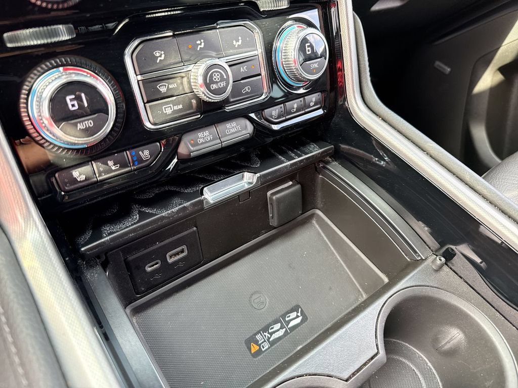 Used 2023 GMC Yukon Denali AWD/4WD image 19