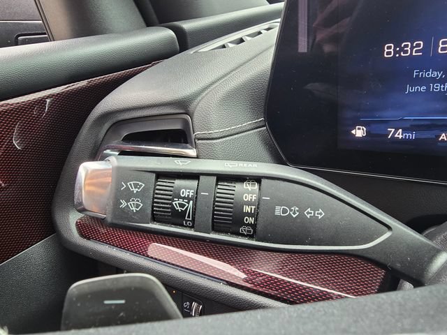 Used 2024 Chevrolet Traverse Z71 AWD/4WD image 19