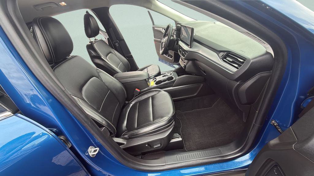 Certified 2023 Ford Escape Platinum image 31
