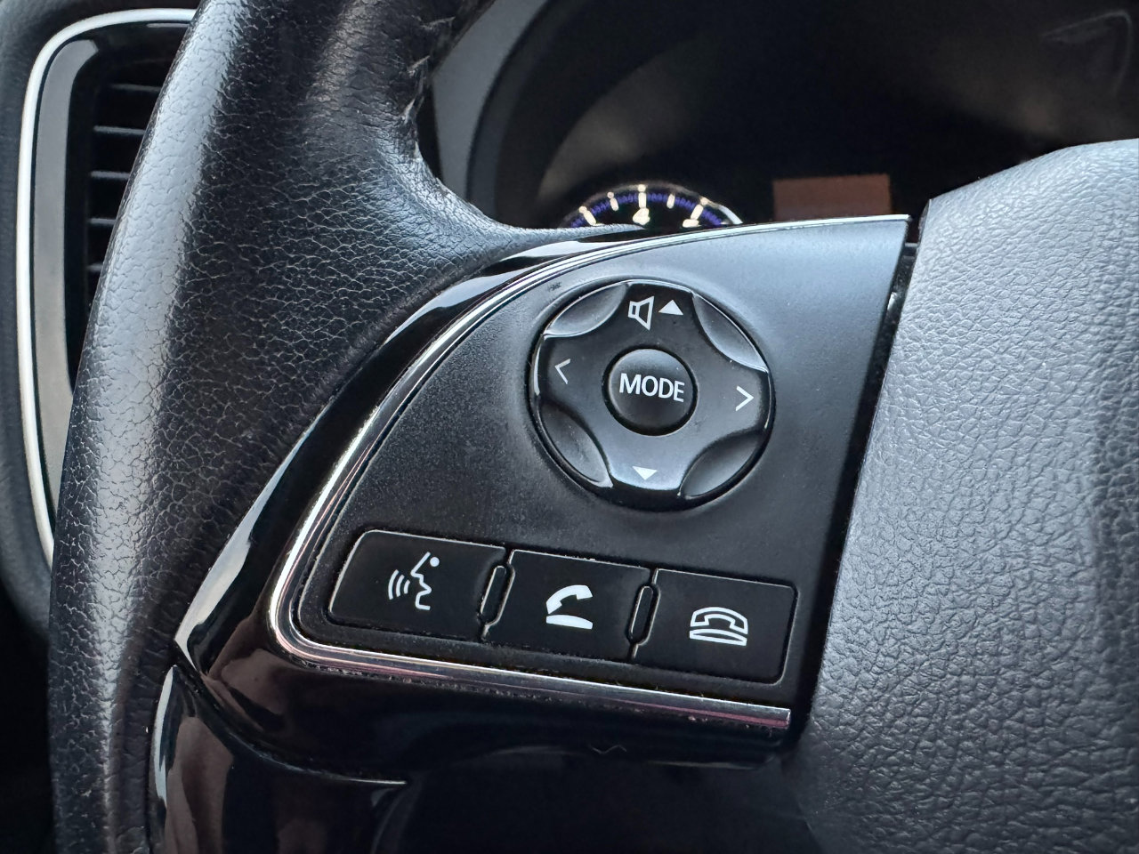 Used 2020 Mitsubishi Outlander SE image 14