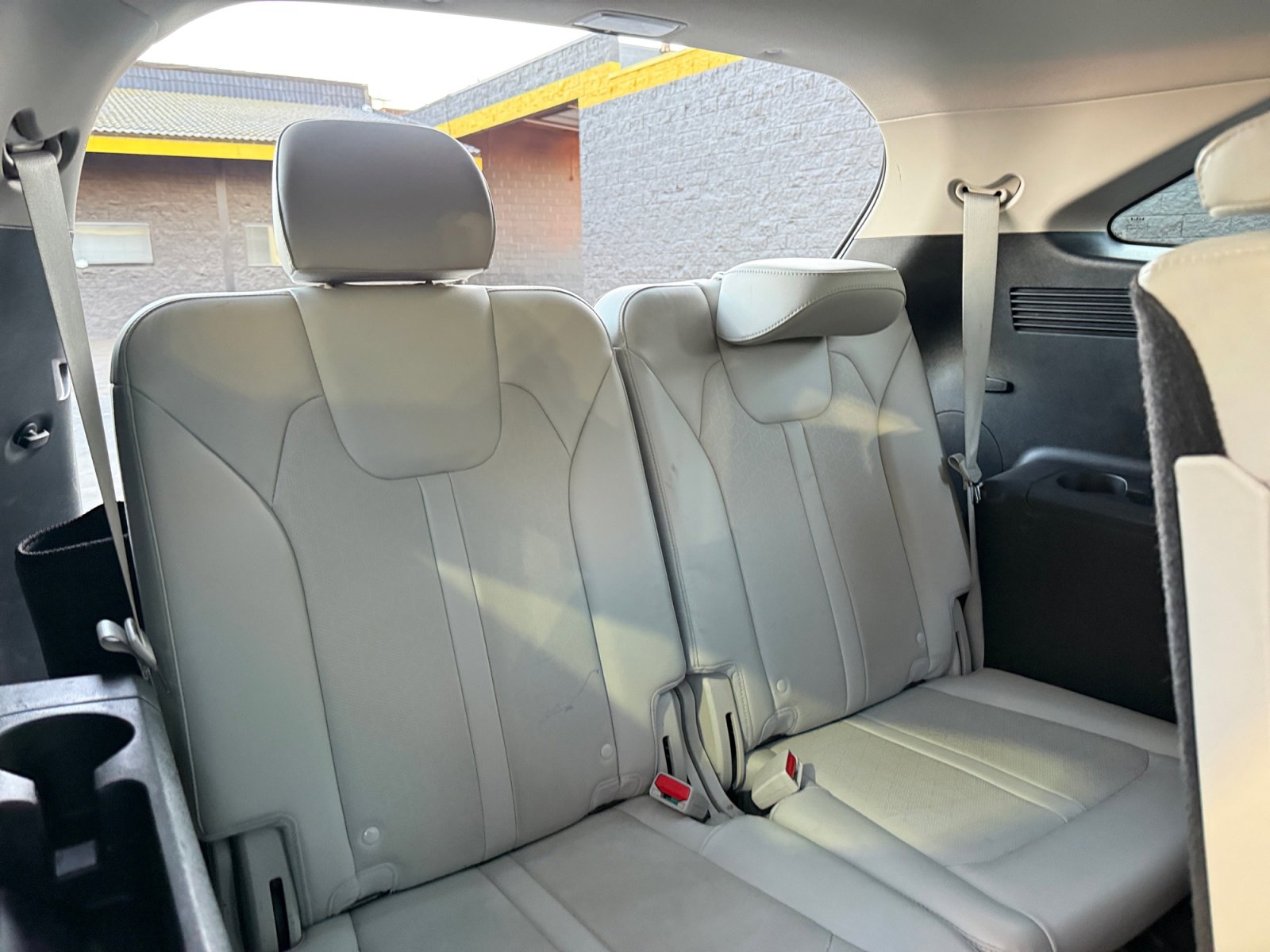 Used 2023 Kia Sorento S w/ Panoramic Sunroof Package image 18