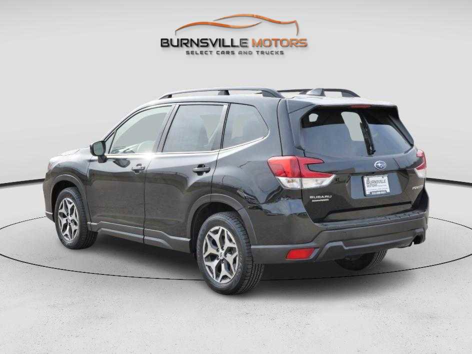 Used 2020 Subaru Forester Premium image 5