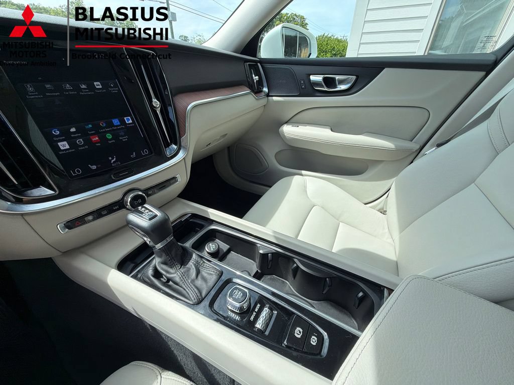 Used 2019 Volvo S60 T5 Momentum w/ Multimedia Package FWD image 33