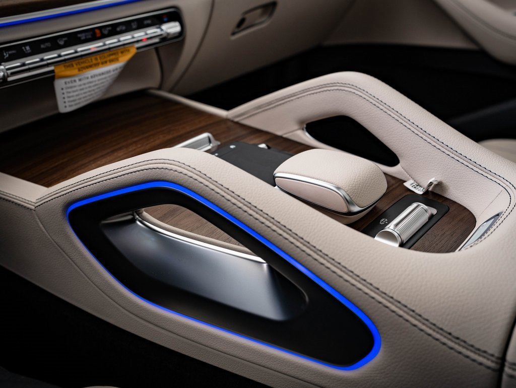 New 2026 Mercedes-Benz GLS 450 4MATIC image 40