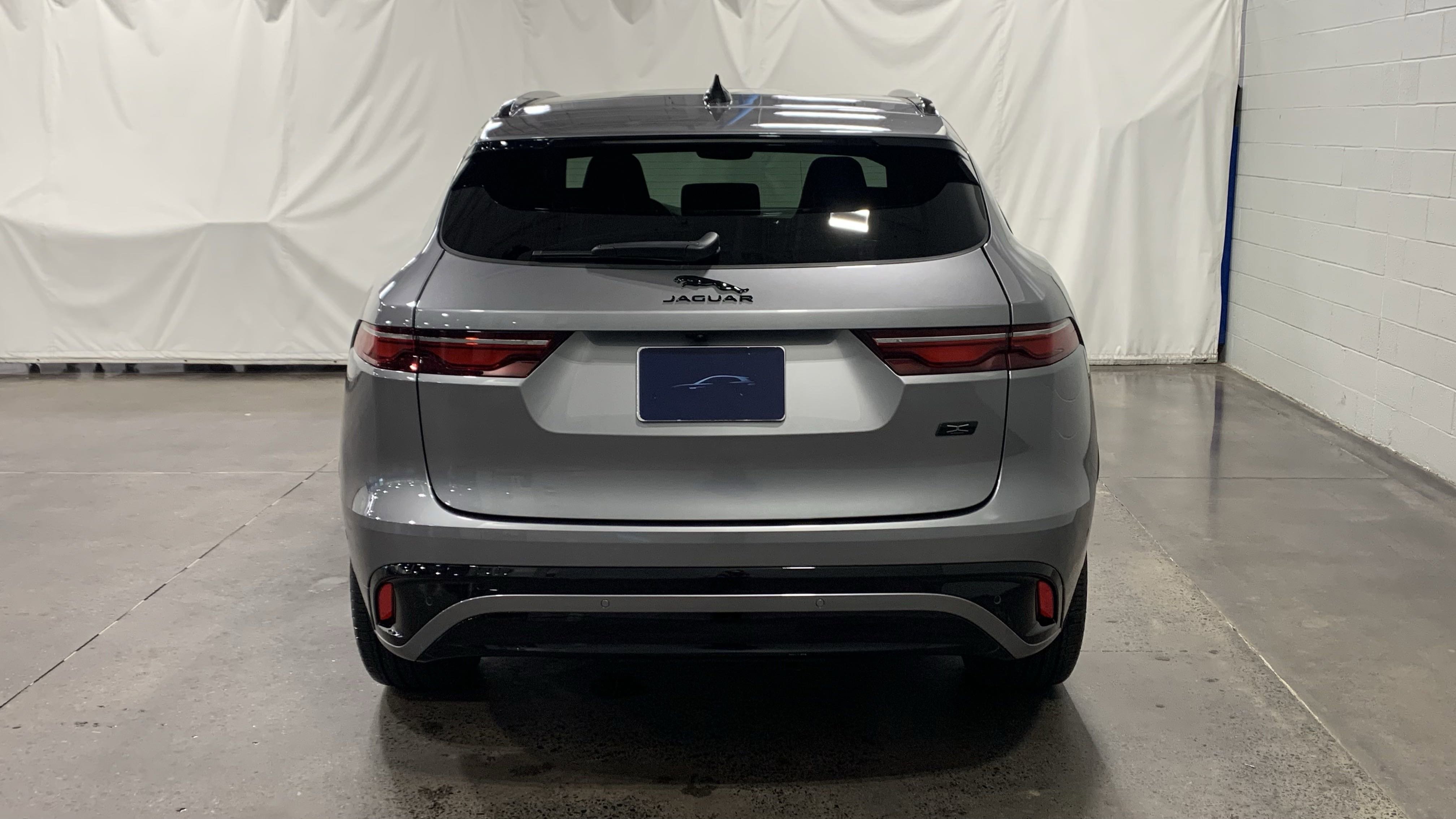 New 2026 Jaguar F-PACE R-Dynamic S image 8