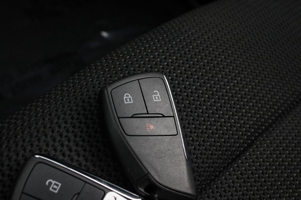 Used 2023 GMC Canyon Elevation image 25