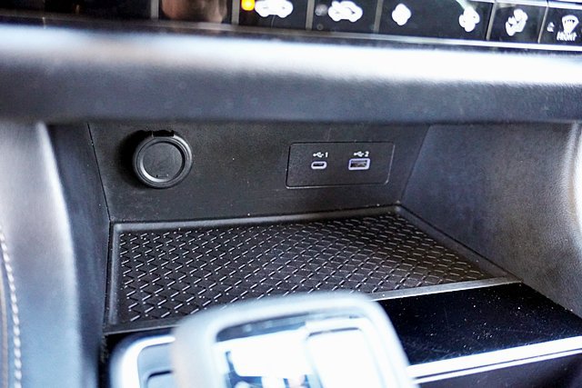 Used 2024 Nissan Pathfinder SV FWD image 40