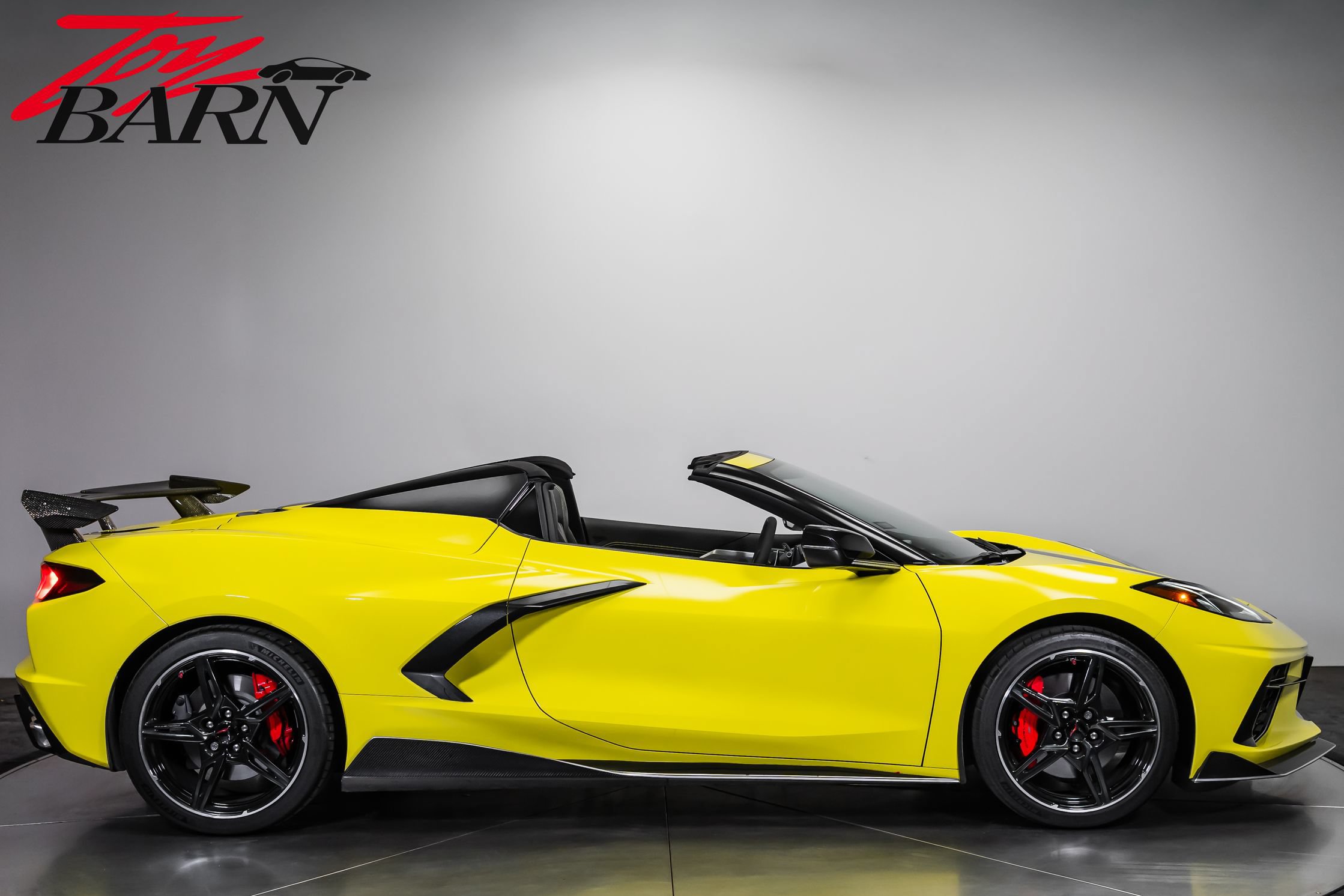 Used 2021 Chevrolet Corvette Stingray Premium Conv w/ Z51 Performance Package RWD image 6