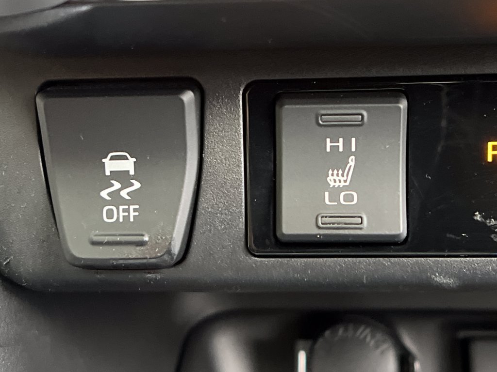 Used 2022 Toyota RAV4 XLE w/ Convenience Package AWD/4WD image 29
