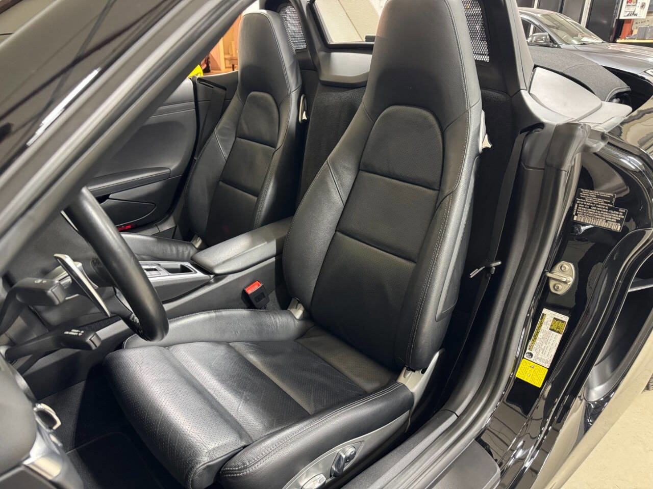 Used 2015 Porsche Boxster S image 25