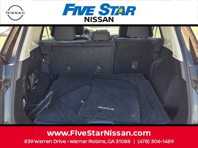 Used 2022 Nissan Rogue SV image 12