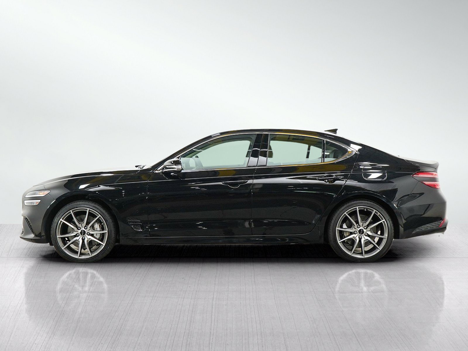 Used 2026 Genesis G70 2.5T AWD/4WD image 2