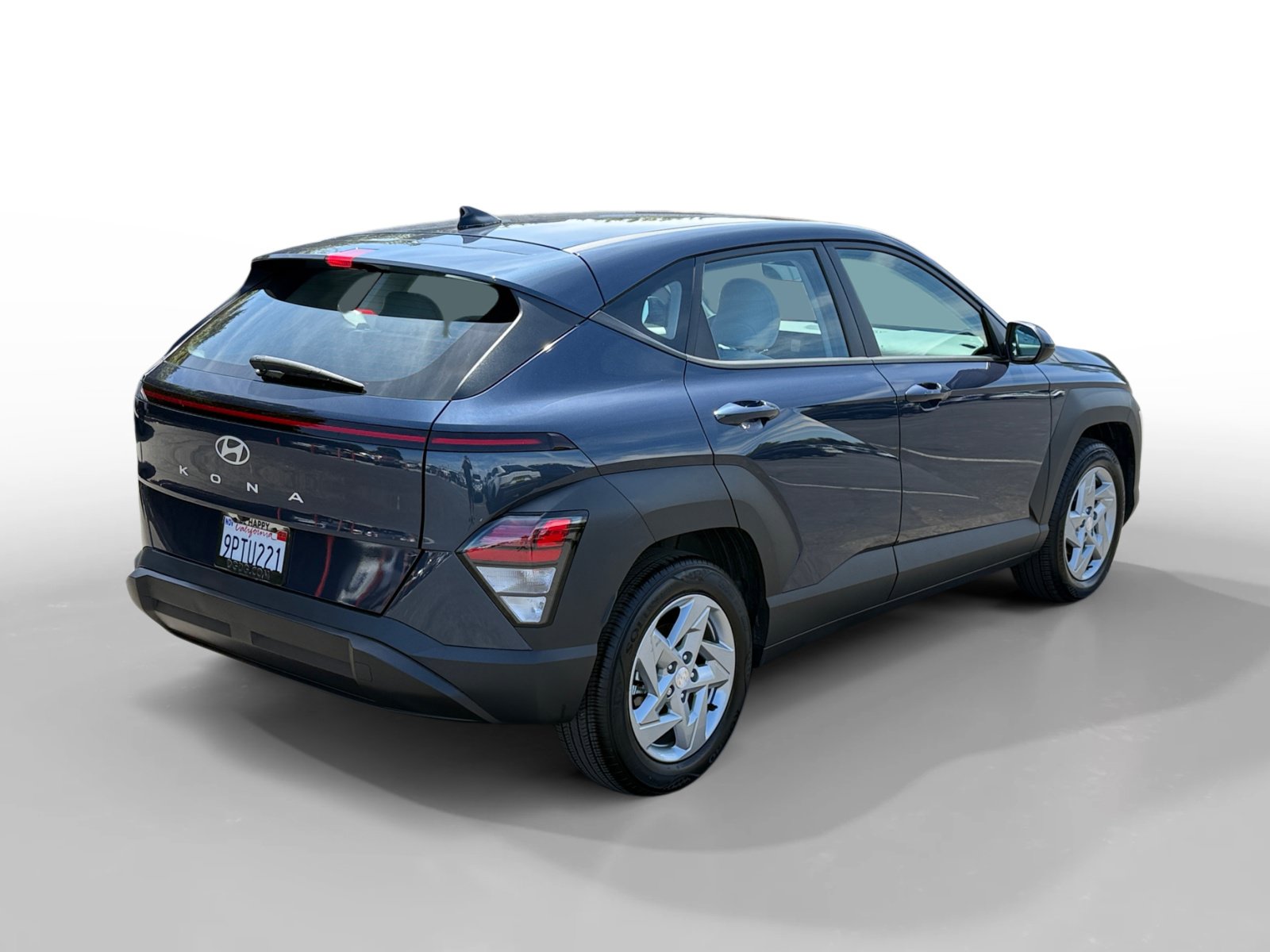 Certified 2025 Hyundai Kona SE FWD image 5