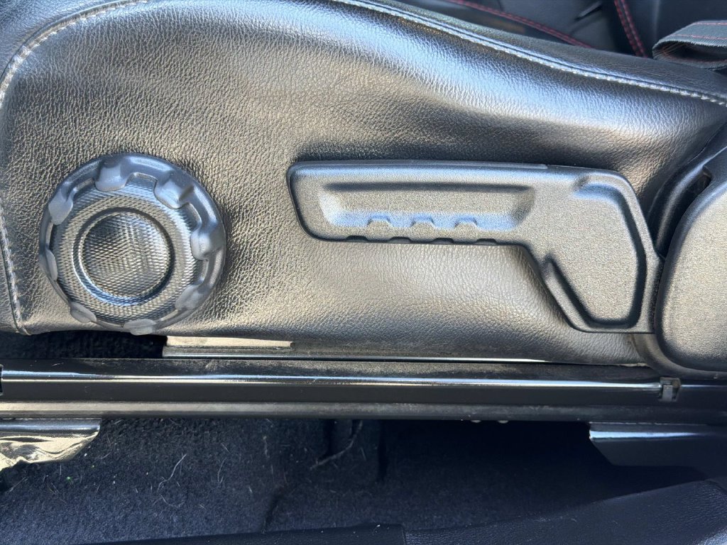 Used 2020 Jeep Gladiator Rubicon AWD/4WD image 26