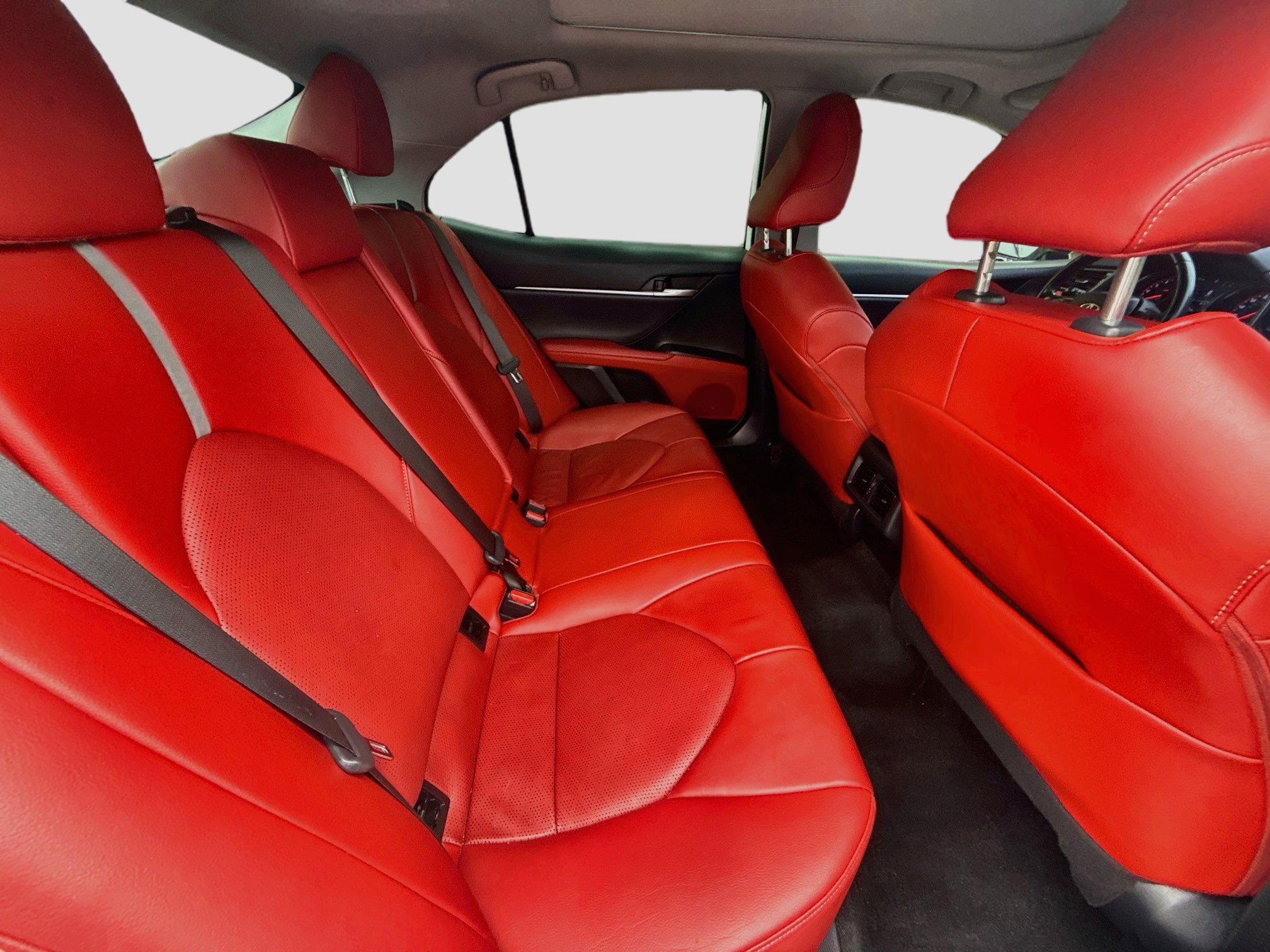 Used 2022 Toyota Camry XSE FWD image 26