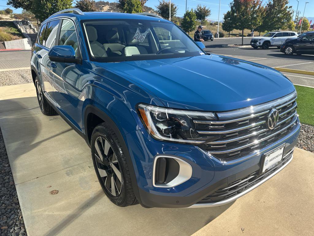 New 2025 Volkswagen Atlas SEL image 3