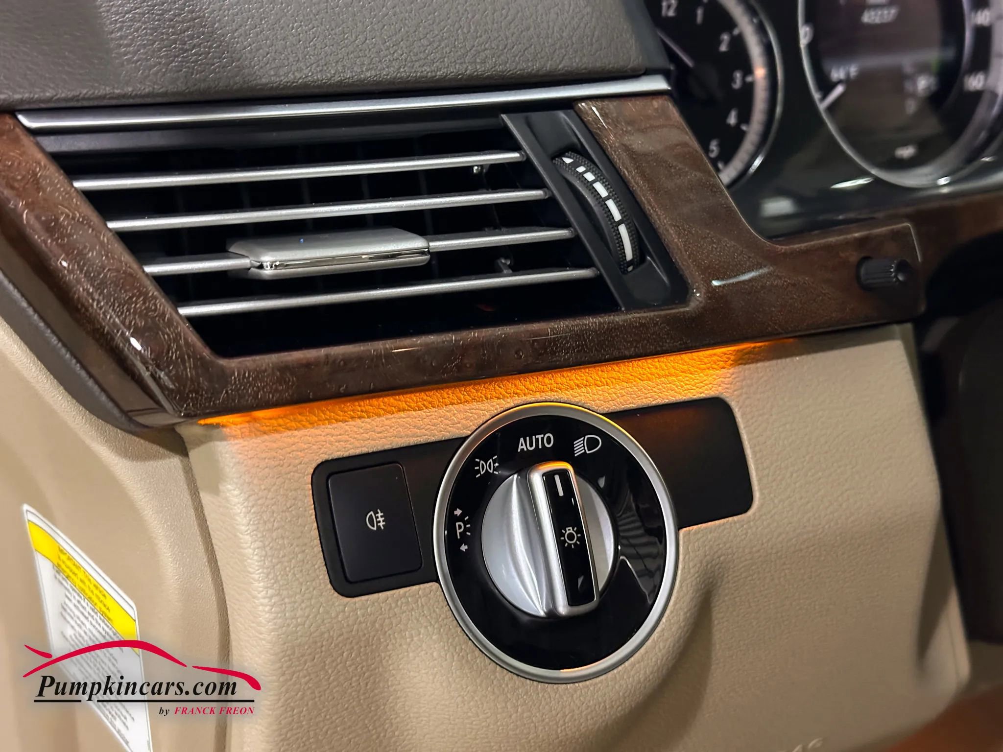 Used 2013 Mercedes-Benz E 350 Luxury w/ Premium 1 Pkg image 24