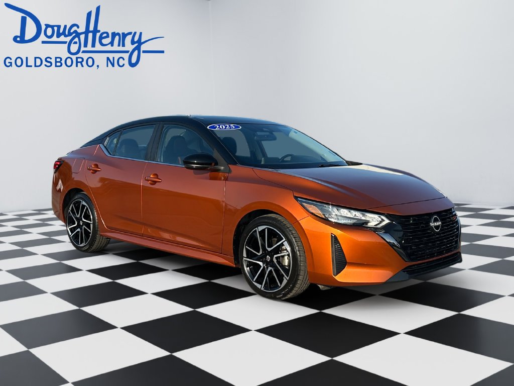 Used 2025 Nissan Sentra SR FWD image 7