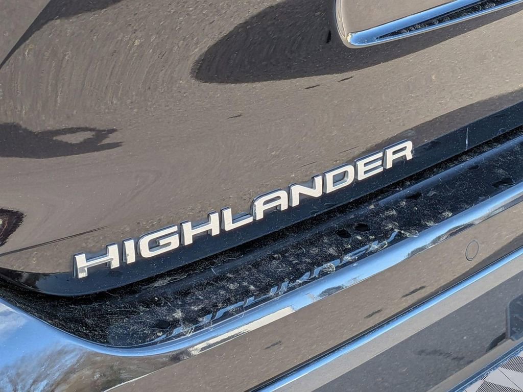 Used 2022 Toyota Highlander Limited image 26