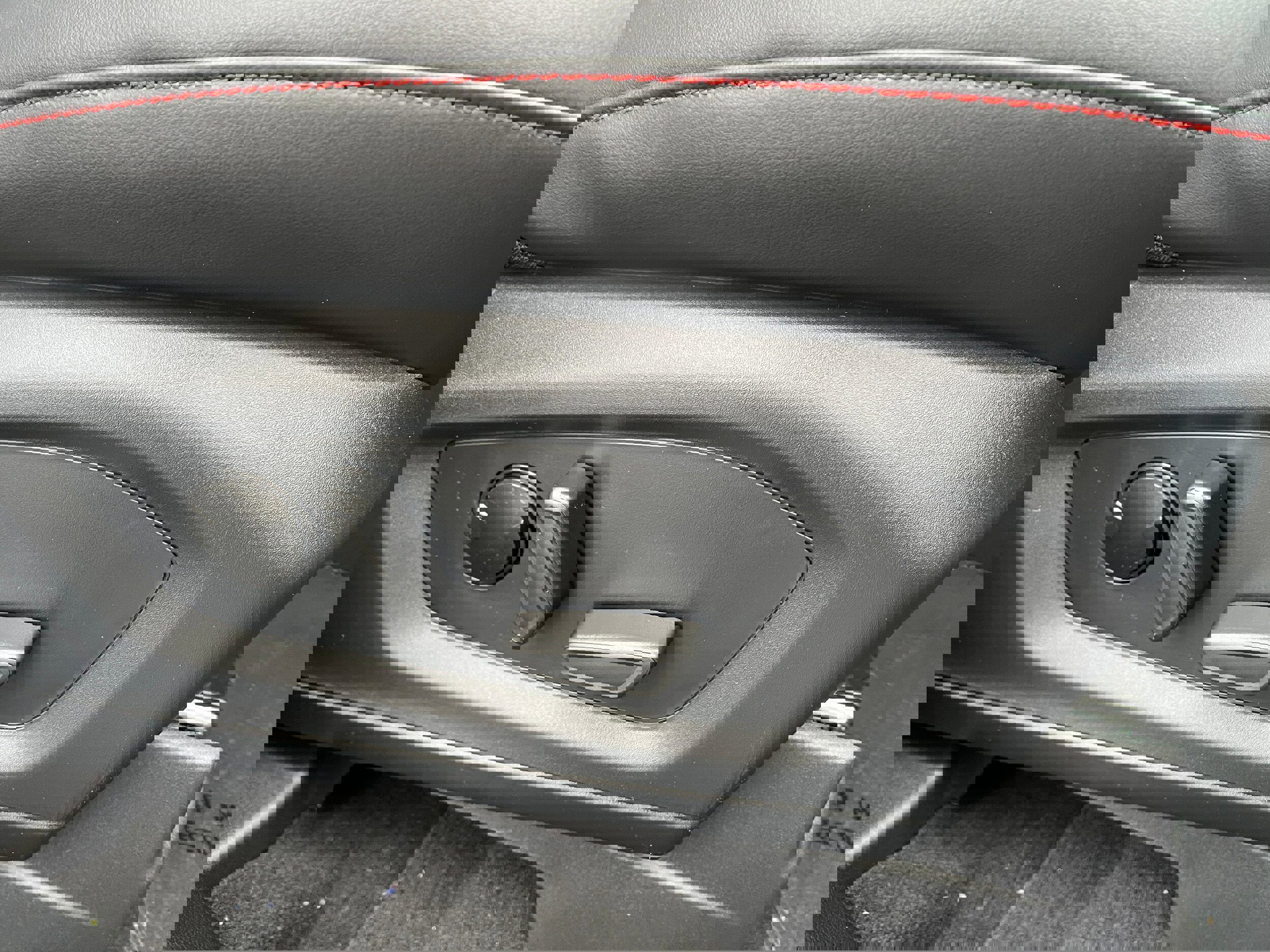 New 2026 Ford Explorer ST-Line w/ ST-Line Street Pack image 18