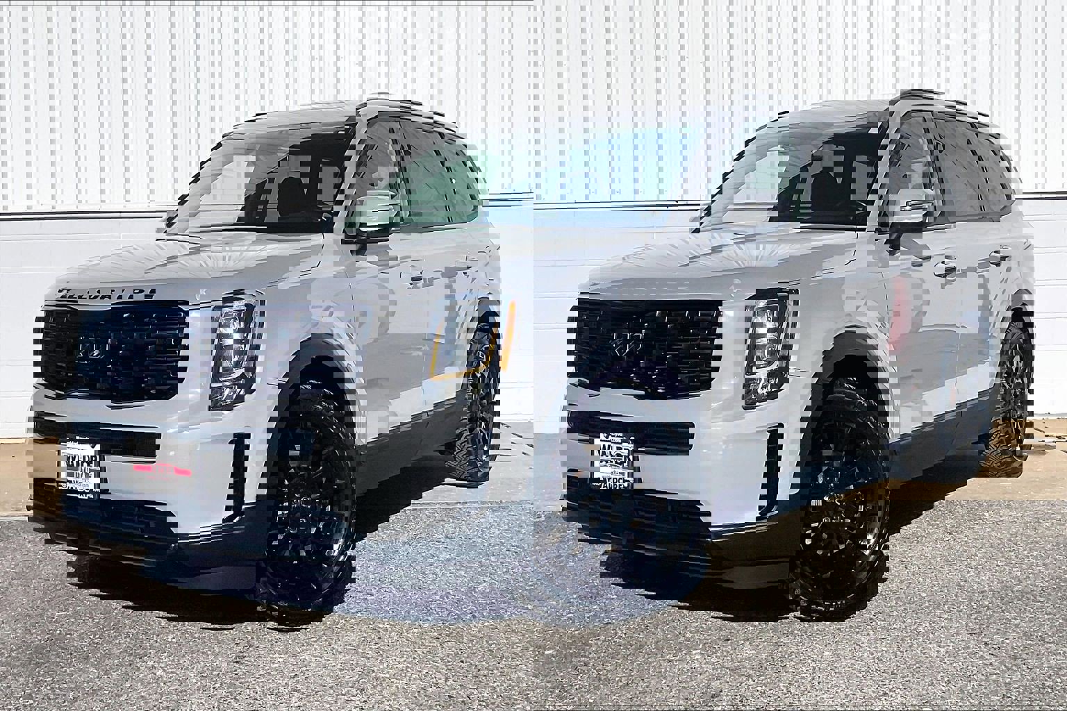 Used 2022 Kia Telluride EX w/ EX Premium Package image 2