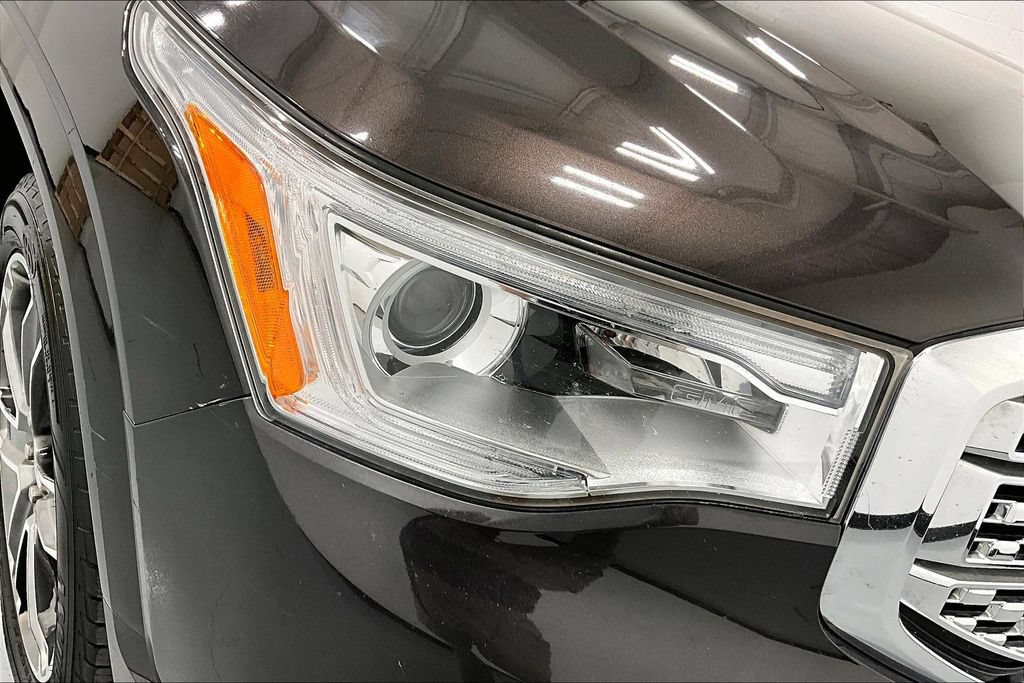 Used 2017 GMC Acadia Denali w/ Technology Package FWD image 37