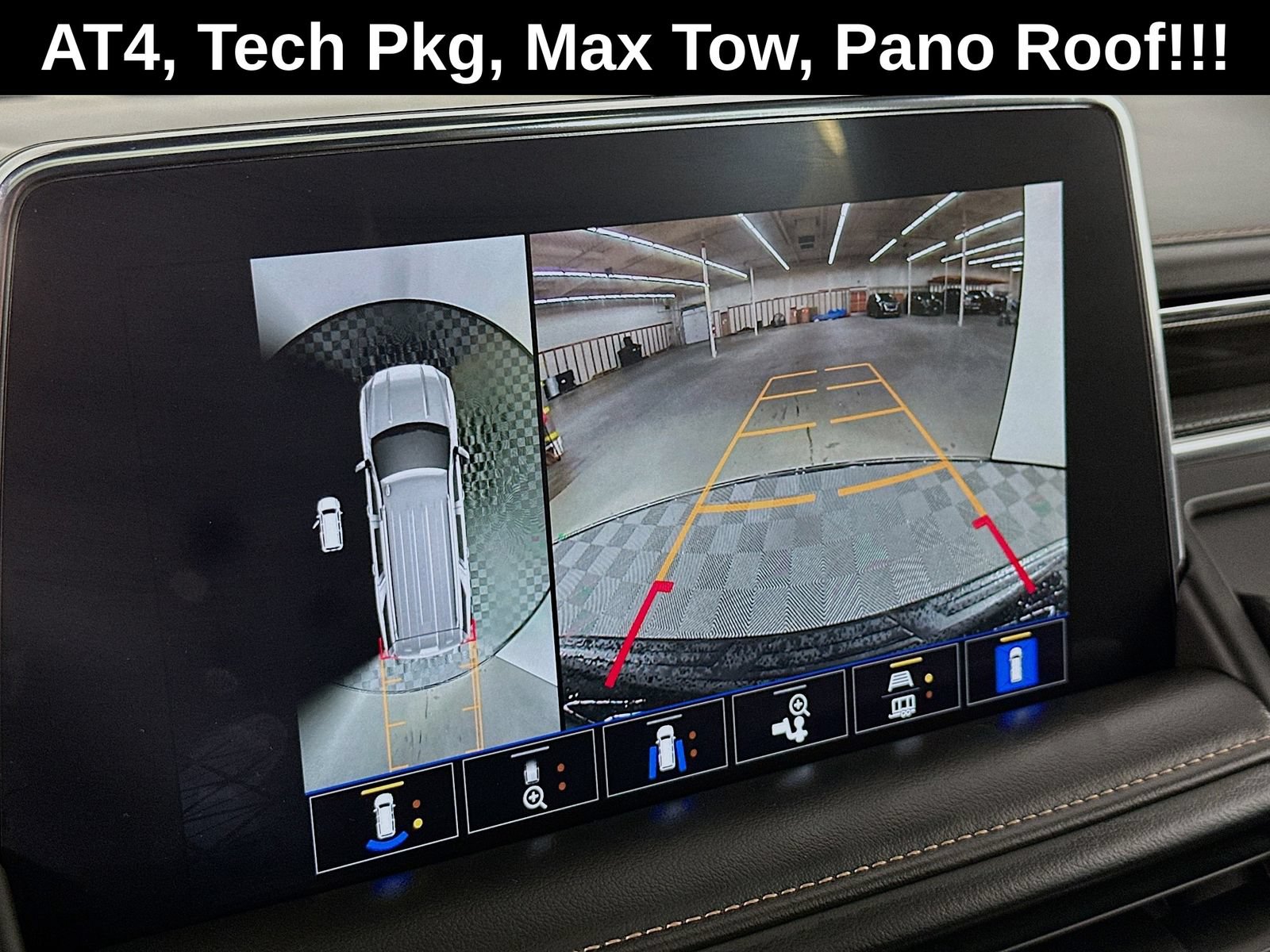 Used 2024 GMC Yukon AT4 w/ Technology Package AWD/4WD image 15