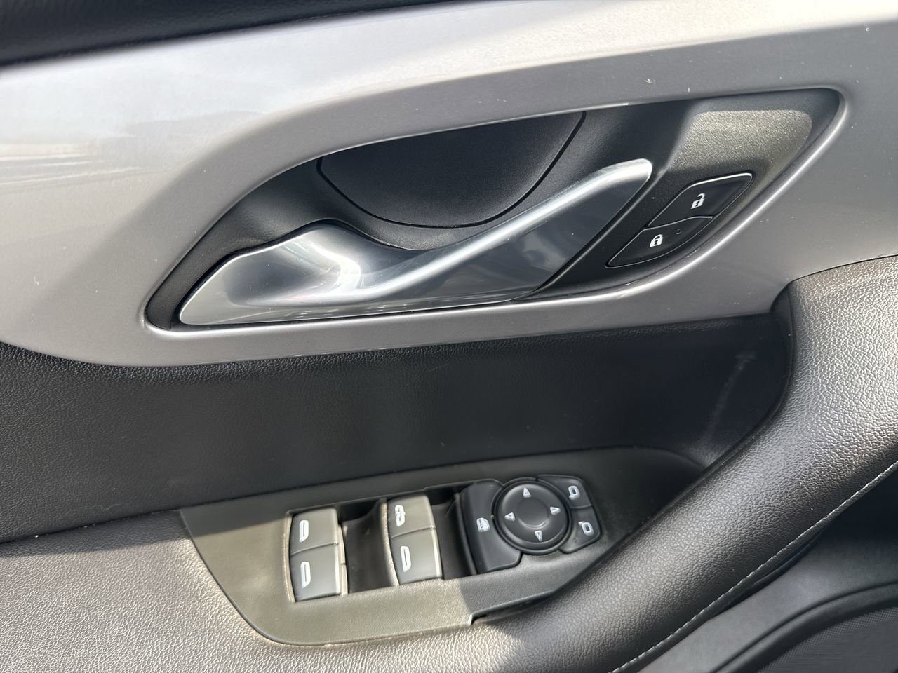 Used 2022 Chevrolet Blazer LT image 21