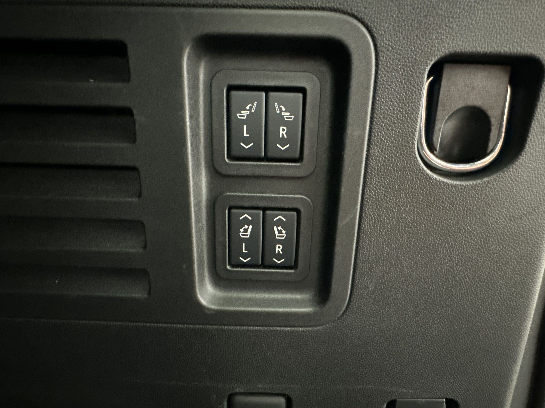 Certified 2025 Buick Enclave Preferred w/ Power Package AWD/4WD image 19