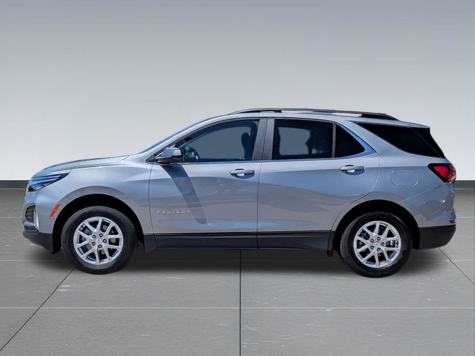 Used 2023 Chevrolet Equinox LT AWD/4WD image 2