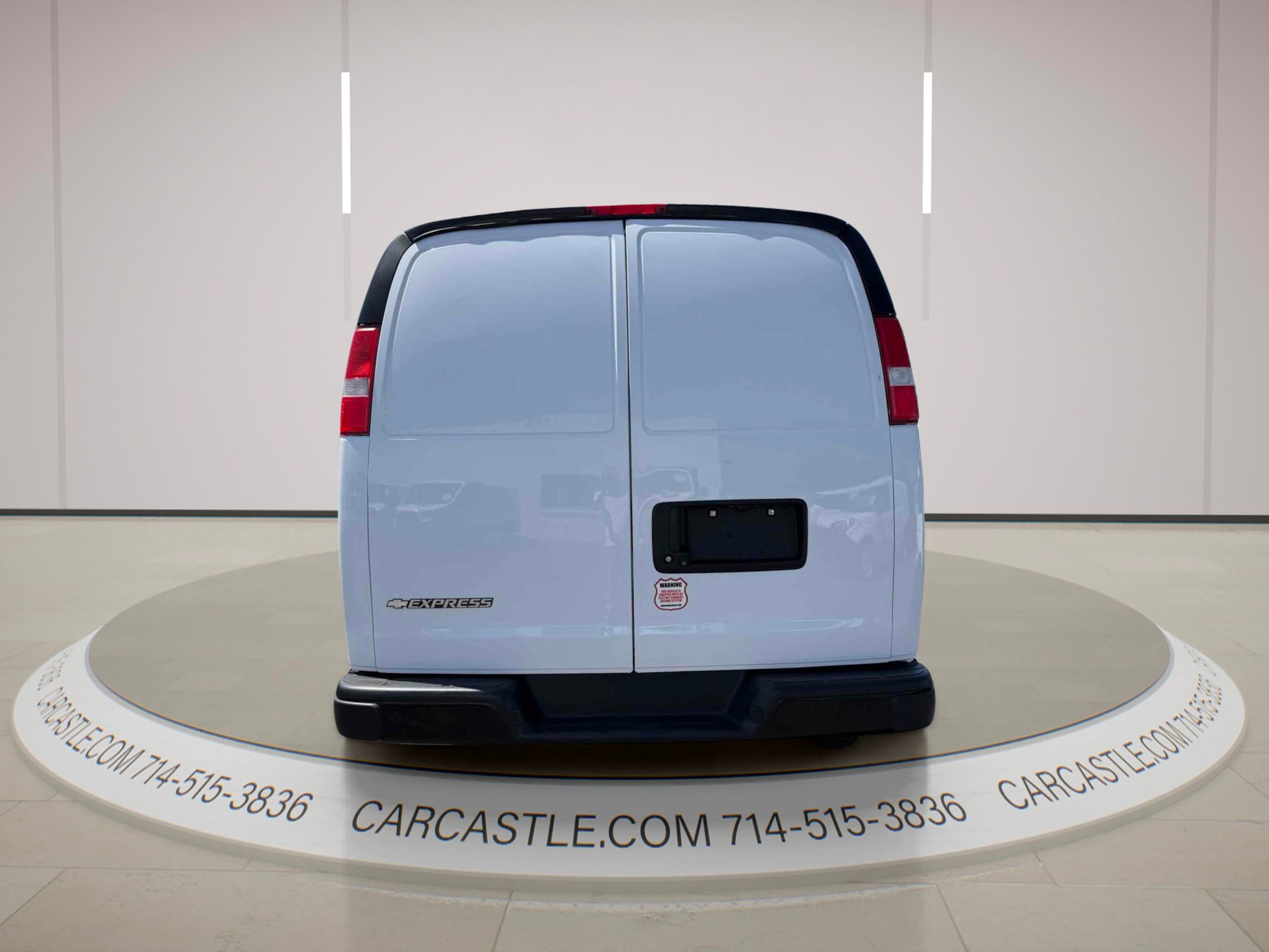 Used 2019 Chevrolet Express 3500 Extended w/ Driver Convenience Package RWD image 4