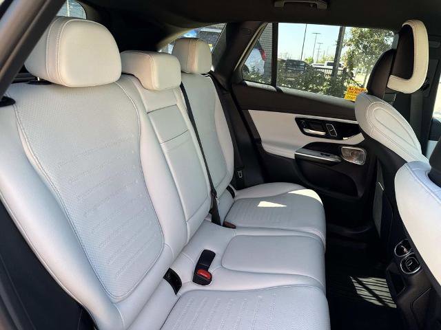 Used 2023 Mercedes-Benz GLC 300 image 11