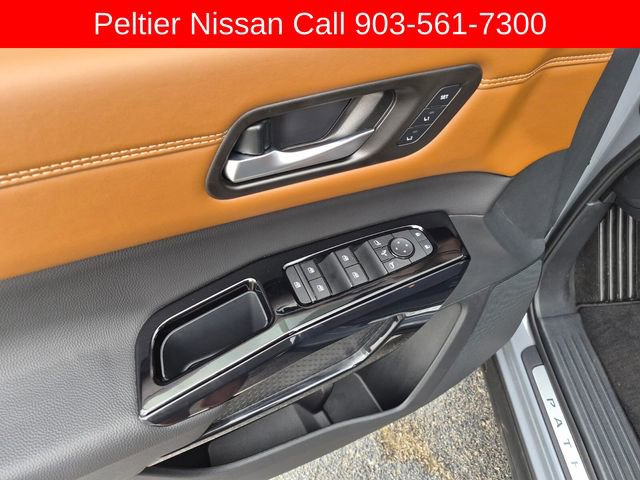 Used 2026 Nissan Pathfinder Platinum w/ Cargo Package image 24