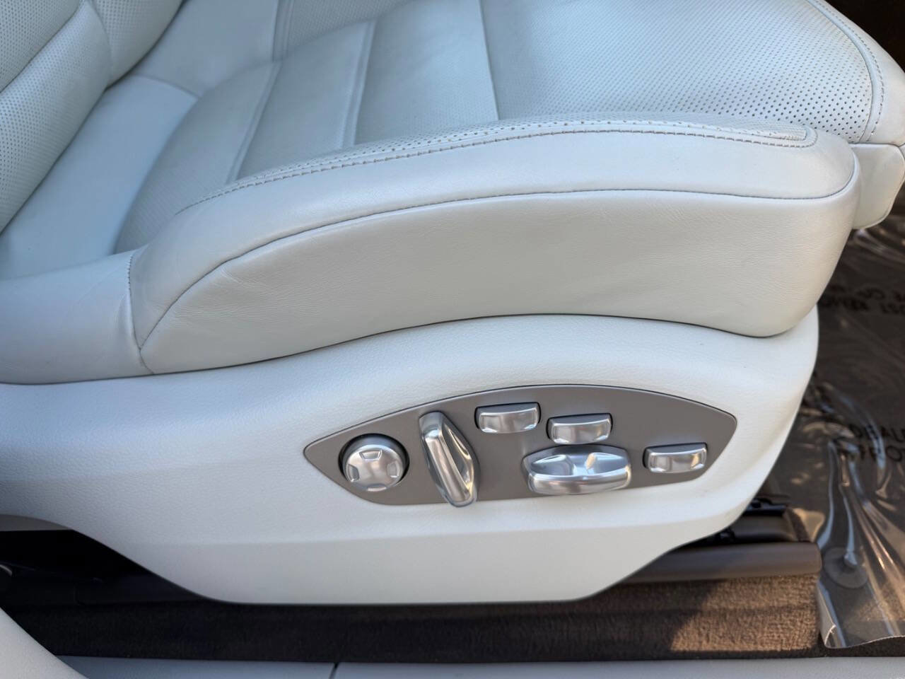 Used 2017 Porsche Macan Turbo image 50