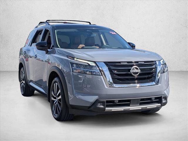 Used 2024 Nissan Pathfinder Platinum w/ Cargo Package AWD/4WD video 3